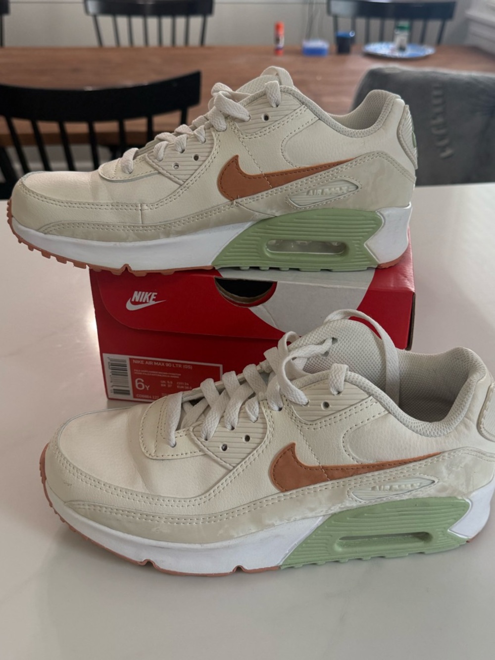 Nike Air Max 90 Leather 'Pale Ivory Honeydew' - Picture 3 of 6